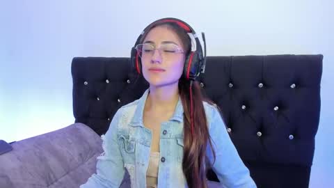 A Sexy Couple online show from November 18, 7:17 pm