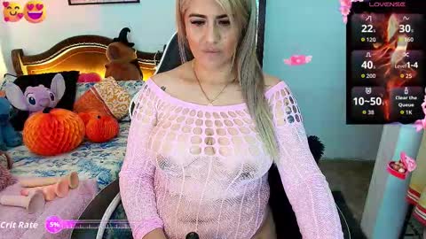 Snapshot of aamanda_queen chatting on October 10, 11:38 am aamanda online show from October 10, 11:38 am
