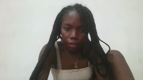 aangevelo online show from November 18, 7:00 am