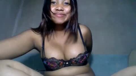 aariciah online show from February 7, 12:52 pm