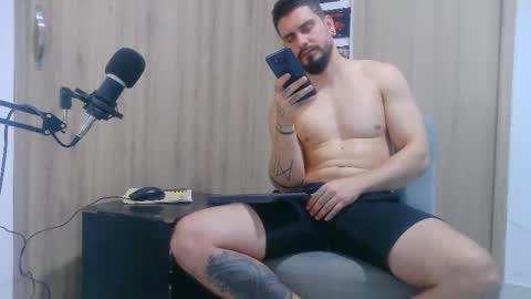 Aaron kwok online show from November 17, 3:09 am