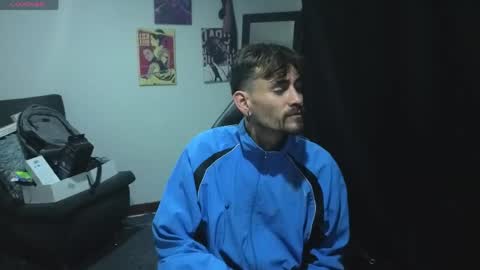 aaron_malikk online show from April 21, 1:20 am