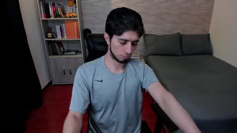 Aaron online show from February 14, 8:37 pm