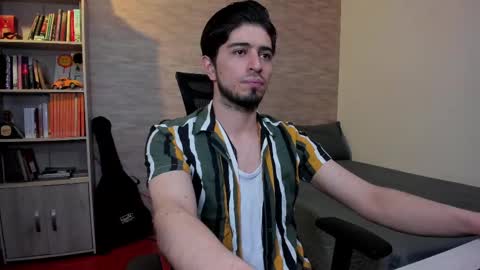 Aaron online show from February 23, 8:55 pm