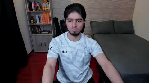 Aaron online show from February 17, 8:49 pm