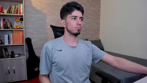 Aaron online show from March 8, 9:29 pm