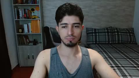 Aaron online show from October 18, 6:56 pm