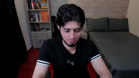 Aaron online show from January 28, 6:39 pm