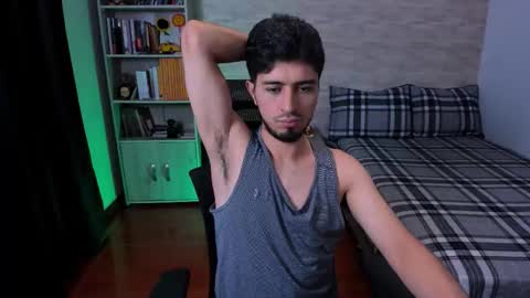 Aaron online show from September 14, 8:32 pm