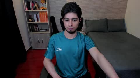 Aaron online show from February 12, 10:15 pm