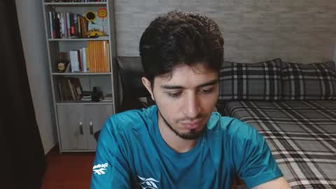 Aaron online show from September 24, 8:04 pm