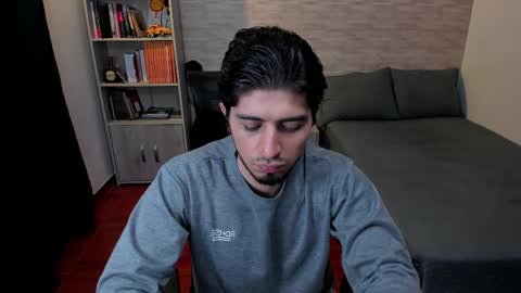 Aaron online show from February 11, 8:52 pm