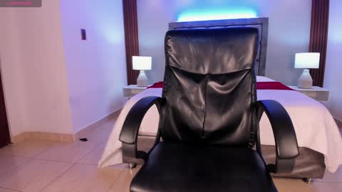 Aaron online show from January 14, 11:58 pm