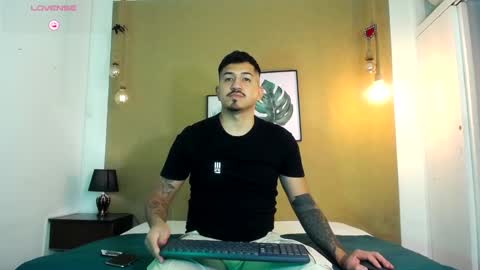 Your aron  online show from March 5, 3:51 am