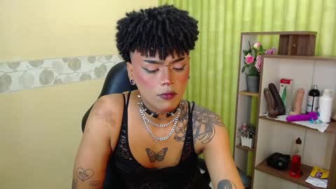 im NiallDun online show from February 26, 9:12 am