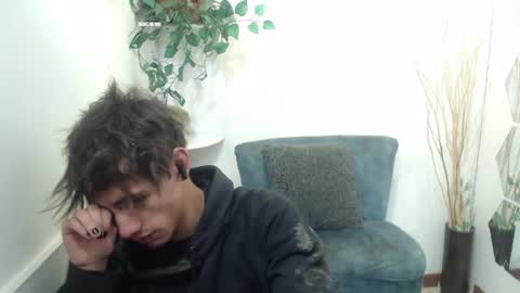 Aaron online show from February 24, 11:35 am