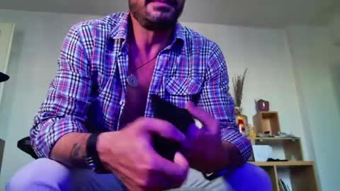 Aaron online show from May 24, 4:46 pm