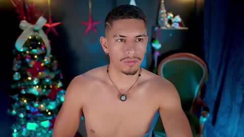 AARON  online show from December 16, 11:16 am