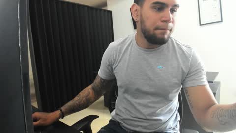 ig aaron hunter123 online show from March 28, 5:14 pm