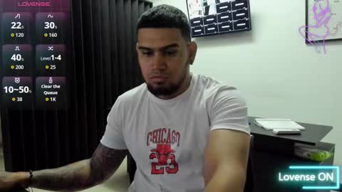 ig aaron hunter123 online show from March 5, 5:44 pm