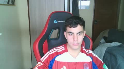 aaronlavine online show from April 22, 4:25 pm