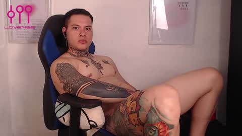 aaronsmith2_ online show from December 27, 1:22 am