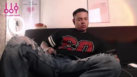 aaronsmith2_ online show from December 20, 10:11 pm