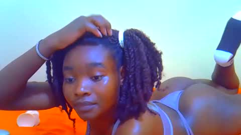 abbiehh online show from April 20, 1:14 pm