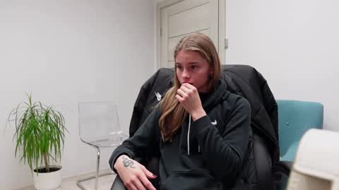 ABBY LAKER online show from January 5, 8:52 pm