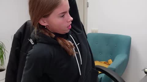 ABBY LAKER online show from January 6, 2:58 am