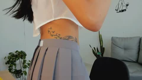 Laura  online show from June 11, 5:22 pm