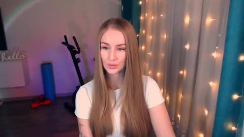 Anna online show from February 17, 6:39 pm