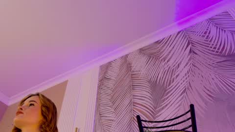 abigailforl online show from April 3, 5:25 am