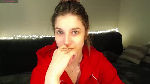 Abigail online show from February 20, 1:02 pm