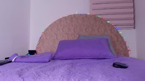 Abigail online show from December 3, 2:56 am