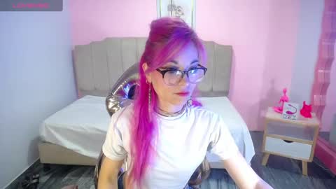 abril_ch_ online show from October 6, 10:44 am