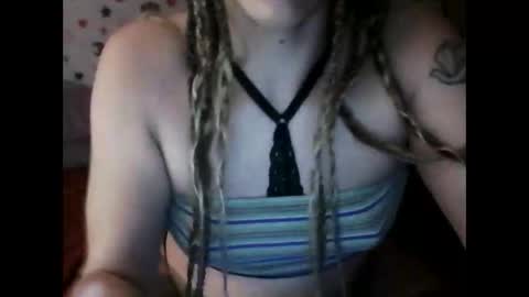 acassiecakes online show from March 21, 12:21 pm