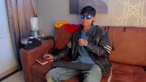 Acid Milo online show from December 7, 2:52 pm