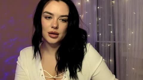 my inst   love inside 17 online show from December 1, 6:10 pm