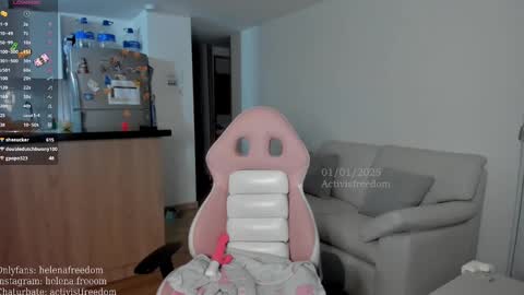 Snapshot of activistfreedom chatting on January 2, 1:38 am Helena online show from January 2, 1:38 am