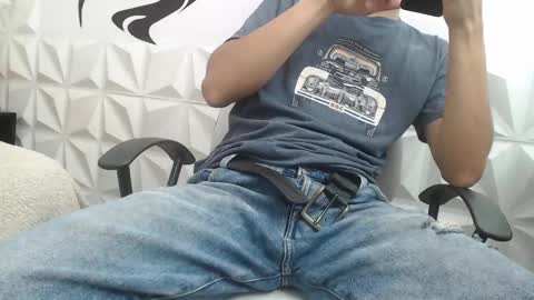 adam_evehotroom online show from February 17, 2:09 am