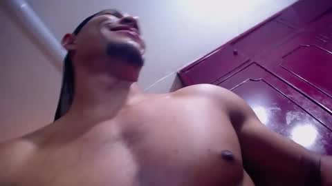 adam_fit19cm online show from November 15, 2:29 pm