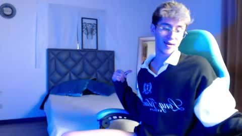 Adam online show from April 21, 1:42 am