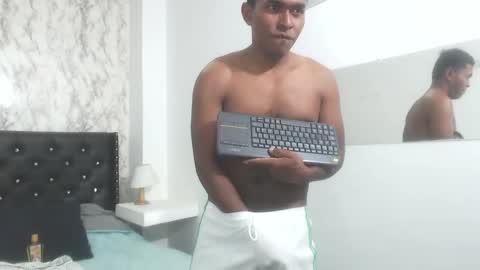 adam_morgan2 online show from September 14, 2:14 am