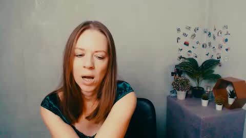 adamais_ online show from November 14, 7:10 am