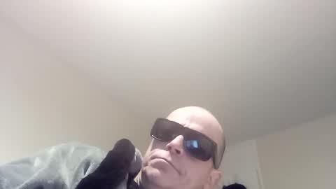 adamjhill62 online show from November 30, 9:22 pm