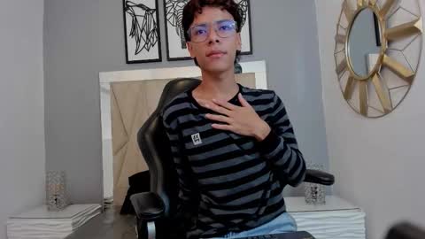 Adams Bobby online show from October 30, 12:28 pm