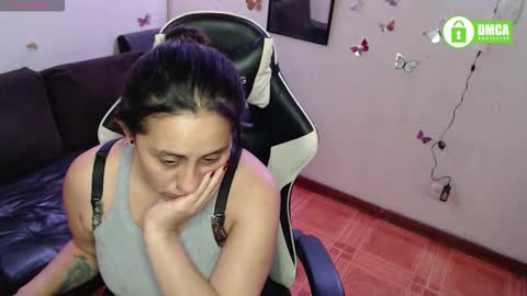 adams_mel online show from November 13, 2:03 am