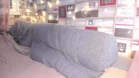 Victoria online show from December 13, 12:20 am