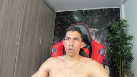 Adan Sin online show from April 18, 7:58 pm